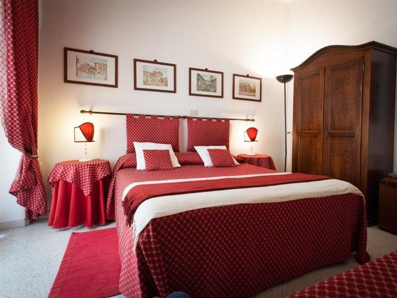 A Casa Di Serena A San Pietro Affittacamere