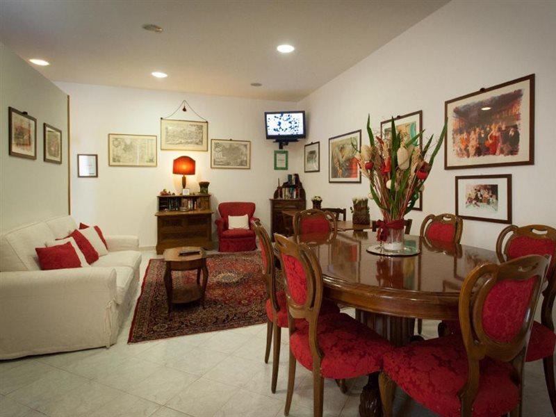 A Casa Di Serena A San Pietro Affittacamere 3*