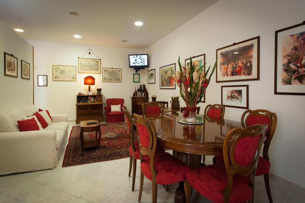 A Casa Di Serena A San Pietro Affittacamere